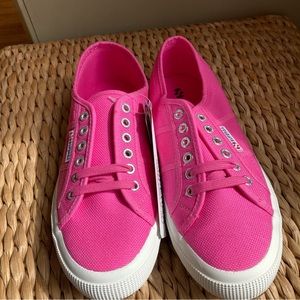 NWT Superga 2750 Cotu Classic in Fuxia.  Size 9.5